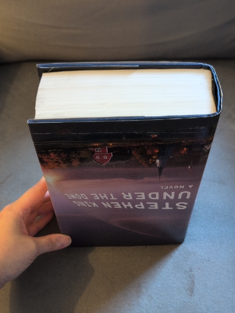 Stephen King Under the Dome Hardcover - Picture 7 of 8